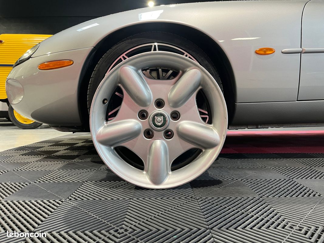 JAGUAR XK8 4.0 V8 BA 294Ch Garantie 12 mois (image 24)