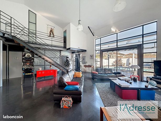 Maison 5 pièces 214 m²