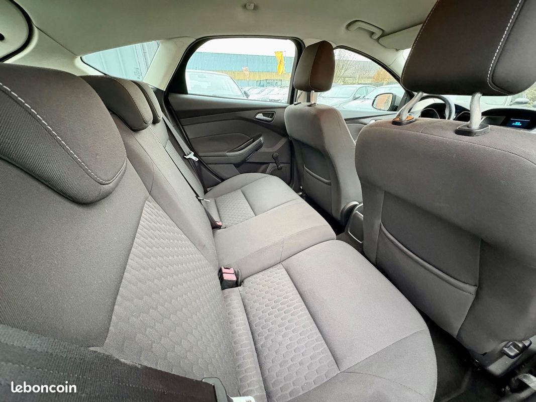Ford focus (image 9)