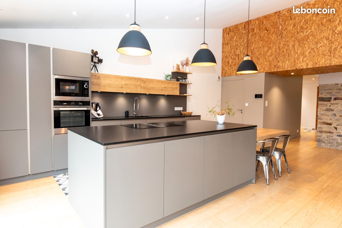 Maison 8 pièces 218 m² · à Vitré · 218 m² · 552 500 €