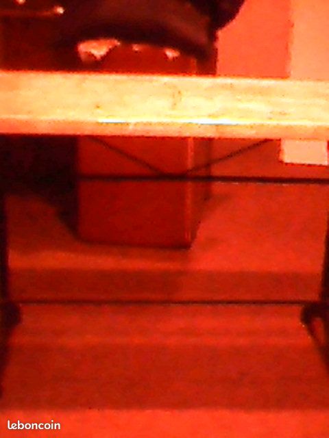 Table de bistrot (image 1)