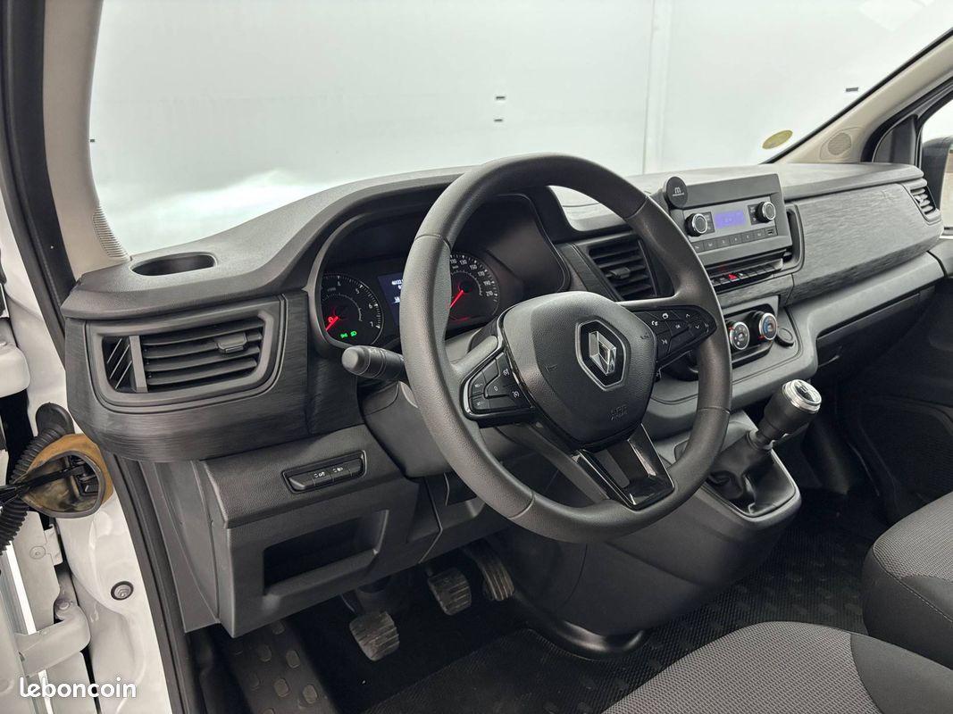 Renault trafic fg blue dci 130 l1h1 3t gsr2 advance (image 10)