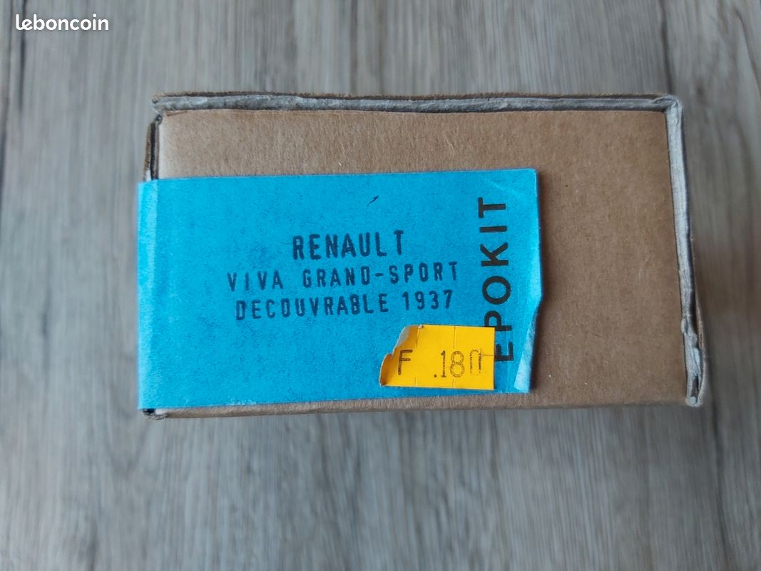Epokit Belle Epoque Kit monté 1/43 - Renault Viva Grand Sport Berline