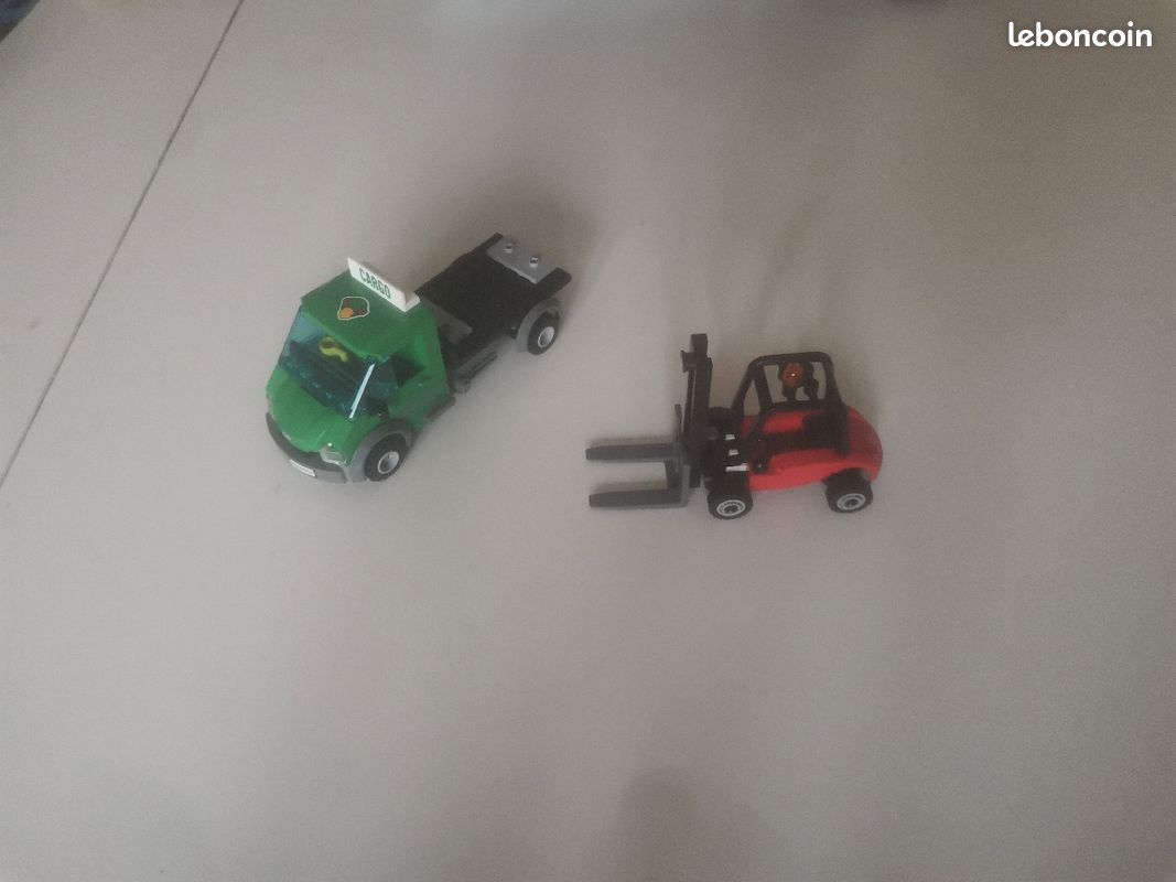 Camion et chariot Fenwick train lego city (image 1)