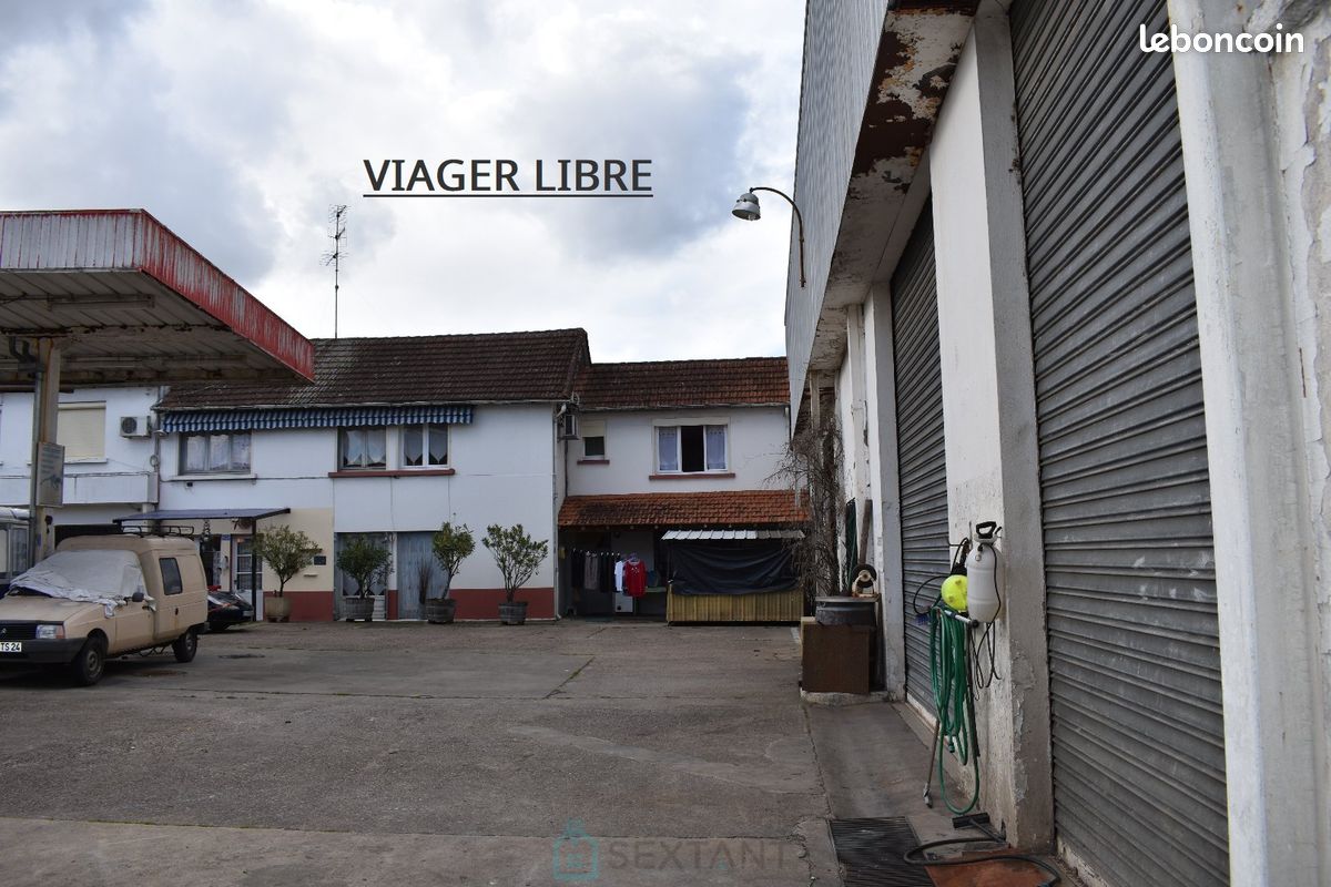 Local commercial 2180 m² · à Bergerac · 2 180 m² · 495 000 €