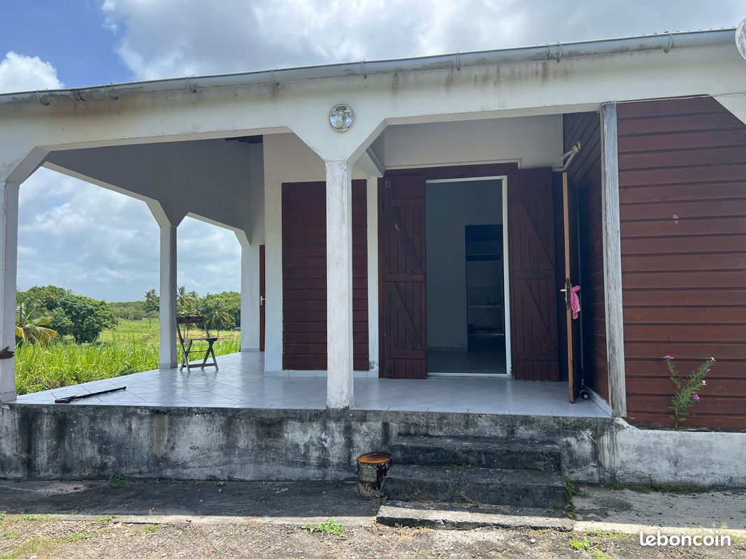 Maison 10 pièces 197 m² · à Les Abymes · 197 m² · 288 000 €
