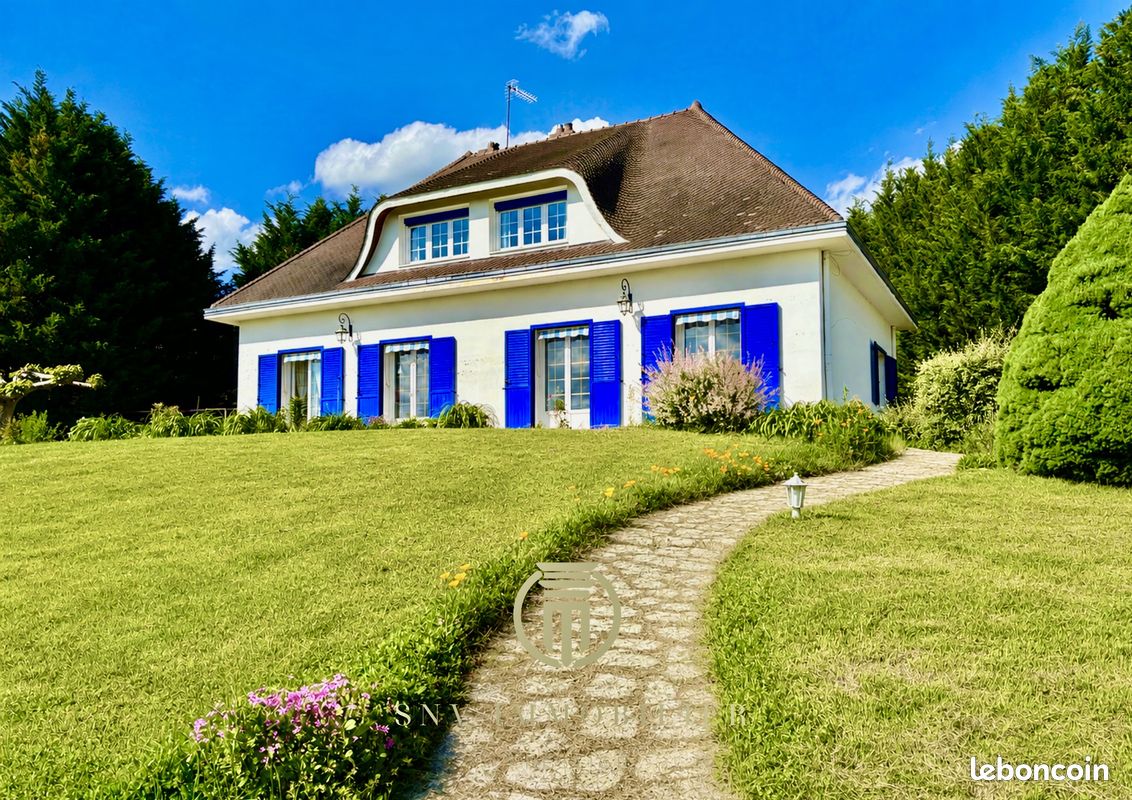 Maison 7 pièces 160 m² · à Gueugnon · 160 m² · 209 000 €