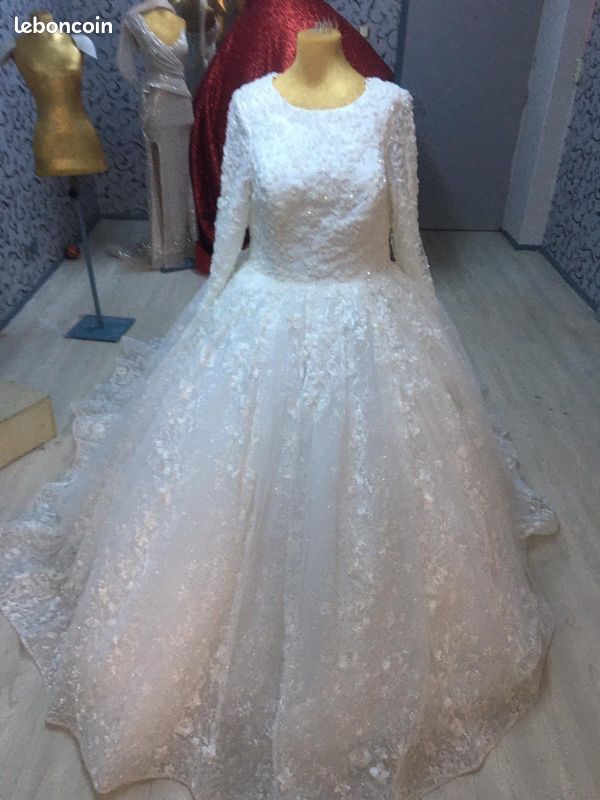 Robe de mariee sur mesure a vendre (image 1)