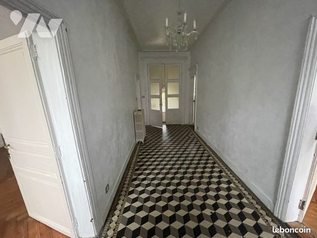 Maison 8 pièces 220 m² · à Alençon · 220 m² · 264 000 €