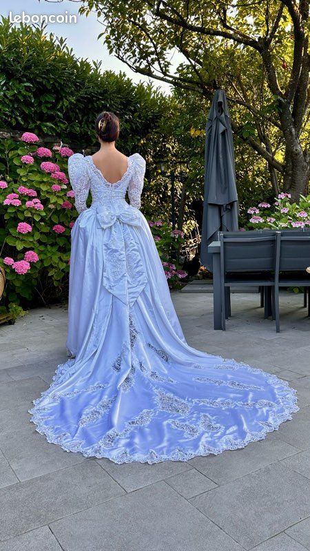 Robe de mariée vintage Demetrios Vêtements