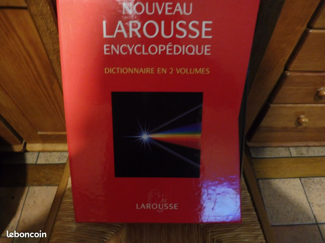 Livre Nouveau Larousse (image 1)