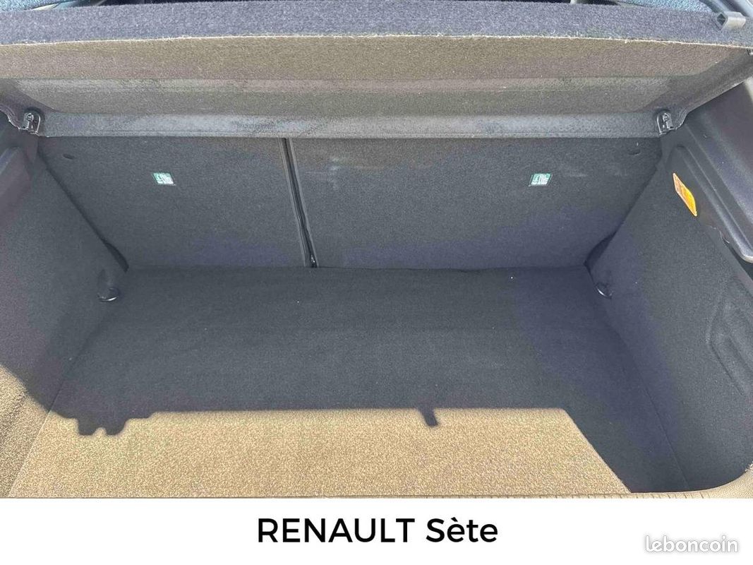 RENAULT Clio E-Tech full hybrid 145 ch GSR2 Techno (image 21)