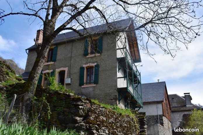 Maison 5 pièces 120 m² · à Melles · 120 m² · 210 000 €