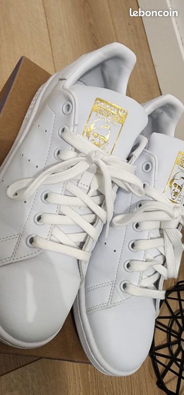 👟 Adidas Stan Smith Gold – Taille 43 ⅓ – état neuf 55 euros