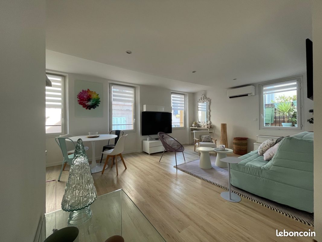 Bandol 83150 centre ville appt t2, terrasse dans maison de ville, parking couvert (image 1)