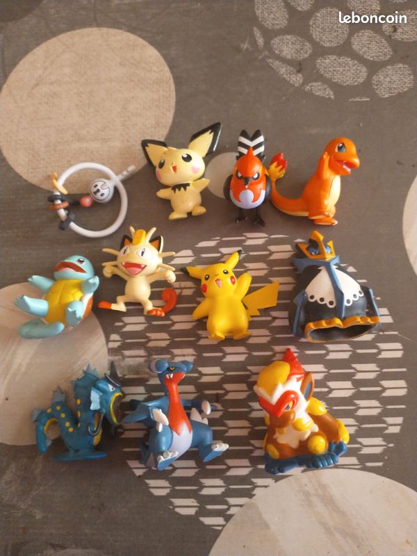 Figurines pokémon tomy et bandai (image 2)