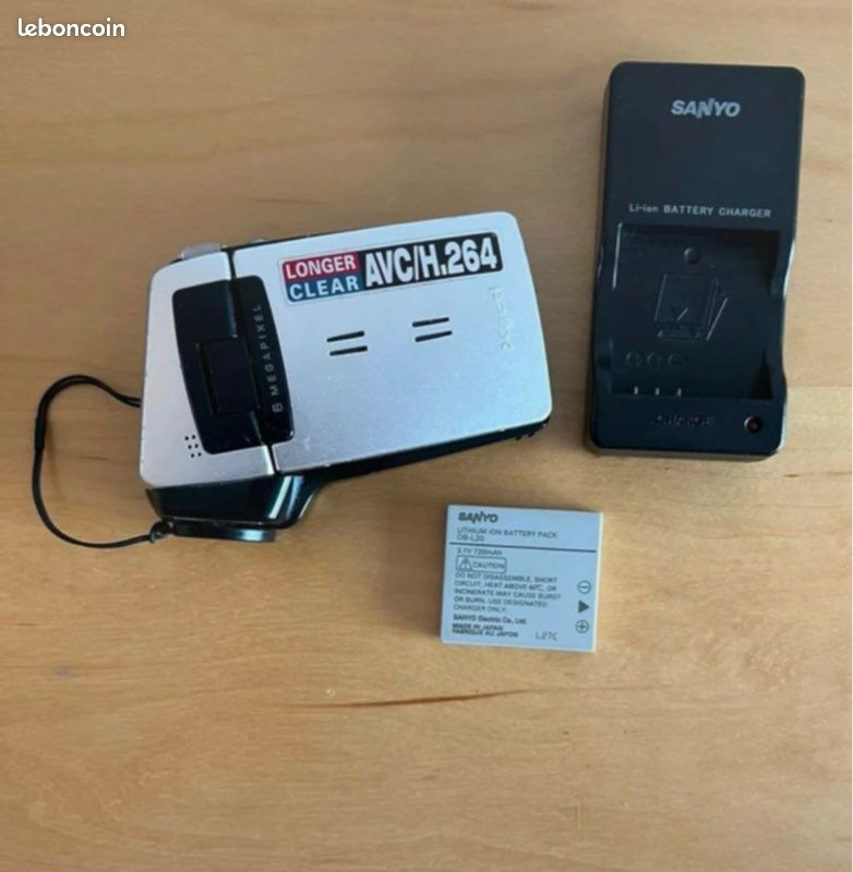 Near MINT] SANYO Xacti DMX-CG9 Appareil photo argentique numérique 9