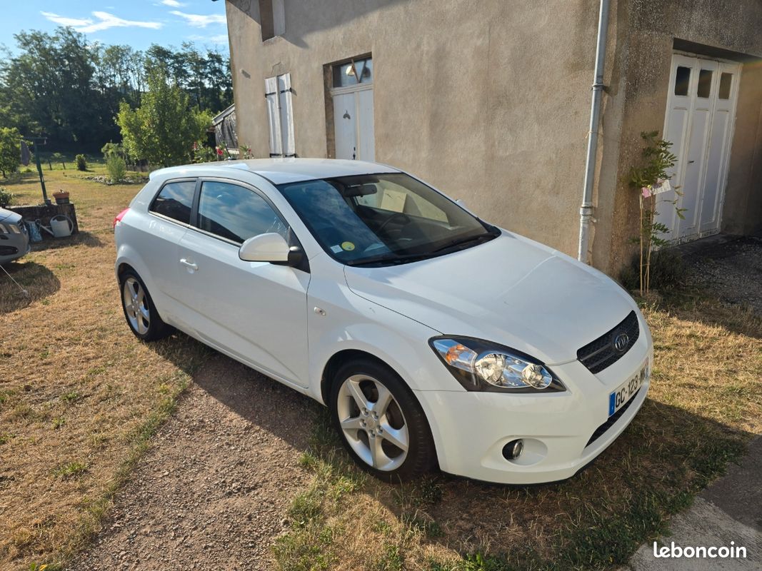 Kia Ceed Sport 2.0 143 ch (image 1)