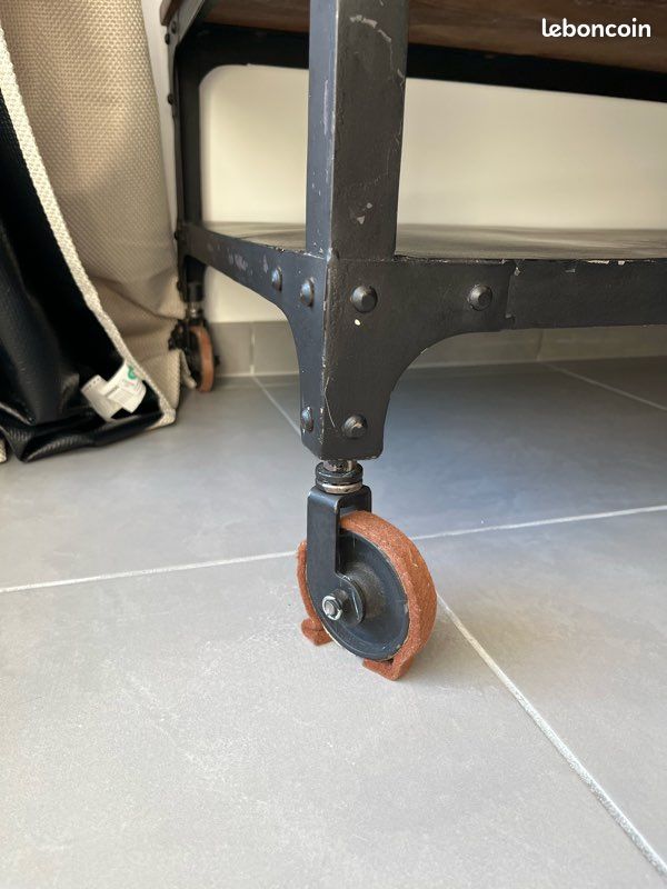 Table métal (image 2)