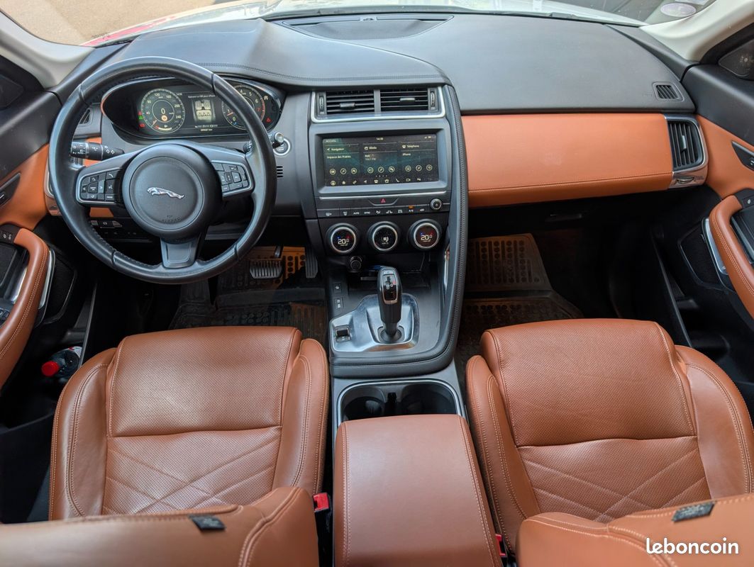 JAGUAR E-PACE 2.0 200CV HSE AWD - ENTRETIEN JAGUAR EXCLUSIF - CAMERA - ATTELAGE - ZERO DEFAUT - GARANTIe (image 19)