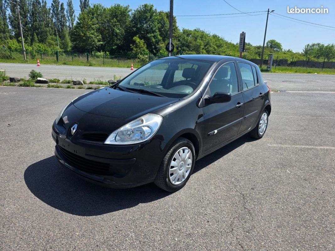 Renault Clio 1.5 DCI 68CV FAIBLE KILO CERTIFIE (image 17)