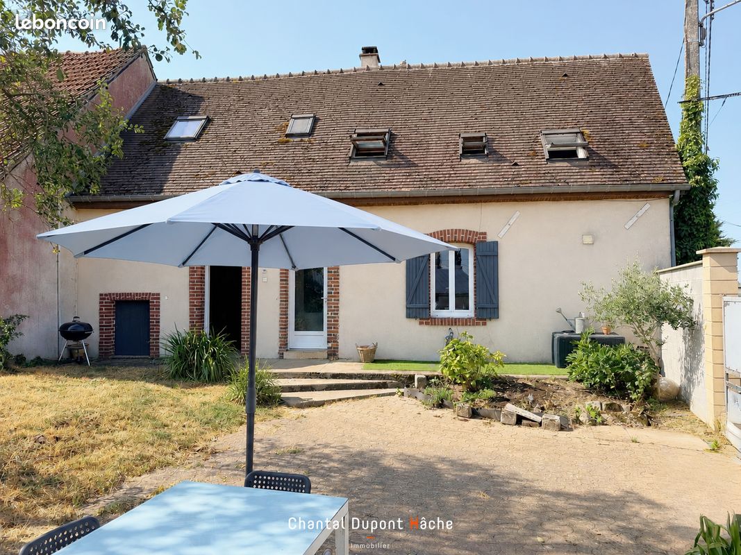 Maison 5 pièces 100 m² · à Chartres · 100 m² · 164 000 €