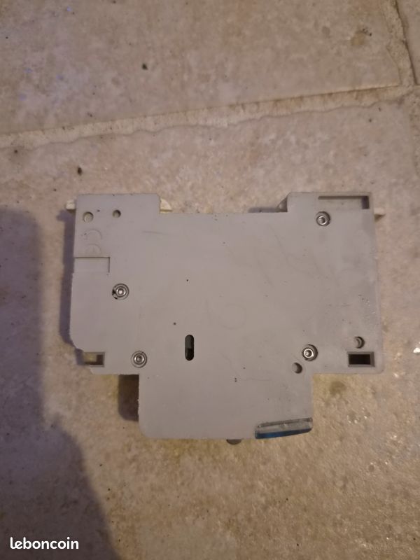 Telerupteur modulaire legrand (image 8)
