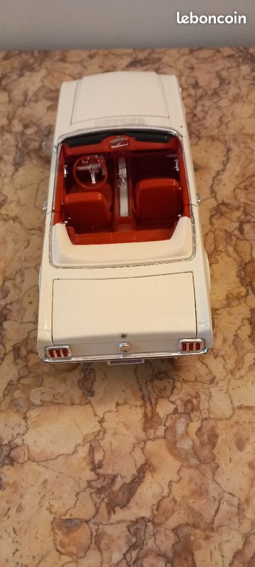 Petite voiture Ford mustang 1/18 (image 2)