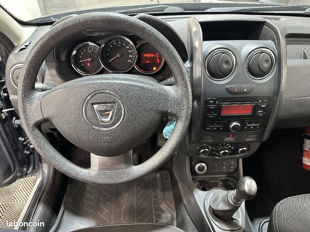 Dacia Duster 1.5 dCi 110 4x4 Lauréate +ATTELAGE (image 9)