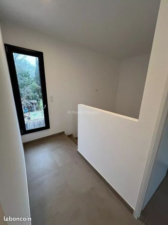 https://img.leboncoin.fr/api/v1/lbcpb1/images/1c/5c/d1/1c5cd143c44532398bf1223cf33011f3e18b7dbf.jpg?rule=ad-image