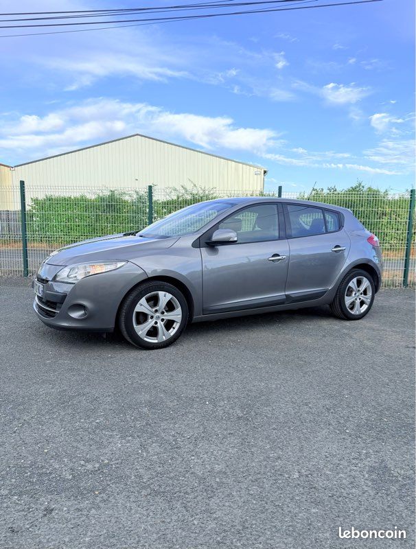 Mégane 3 1.5 DCI 110 Dynamique (image 1)