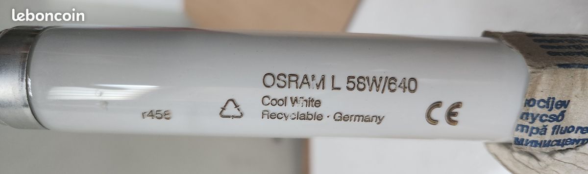 Tubes fluorescents OSRAM Basic T8 L58W/640, longueur 150 cm, lumière blanc froid (Cool White), 4600 lumens (image 1)