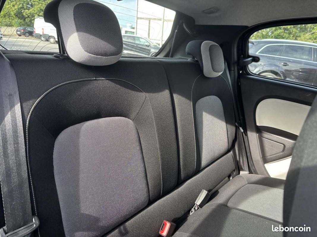 RENAULT TWINGO 1.0 Sce - 75 III BERLINE Zen PHASE 2 (image 11)