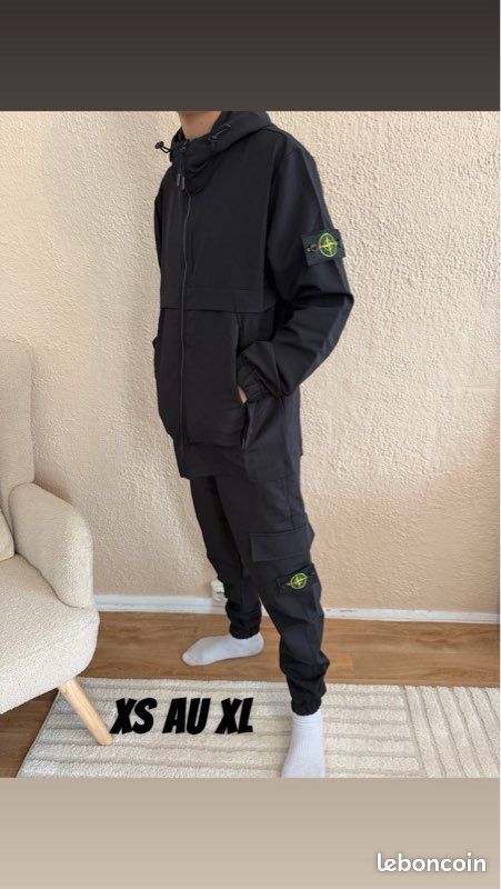 Jogging Stone Island Noir - Taille M - Neuf Avec étiquettes - Style Décontracté Chic