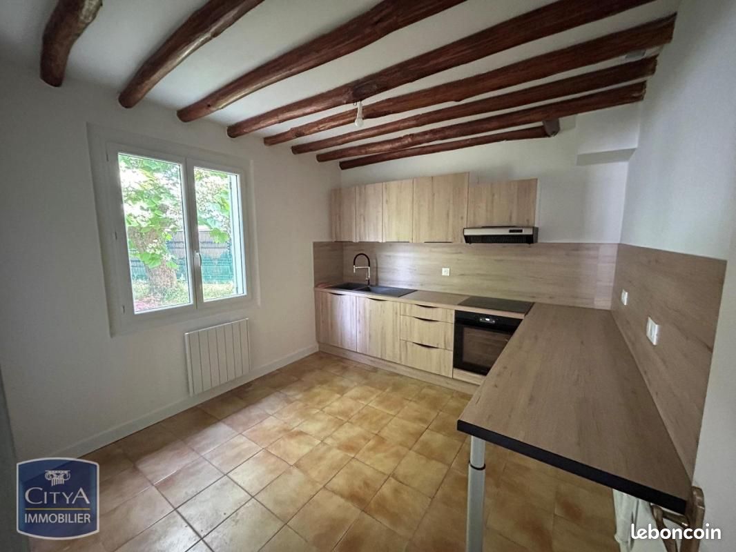 Maison 4 pièces 77 m² · à Saint-Martin-Petit · 77 m² · 790 €