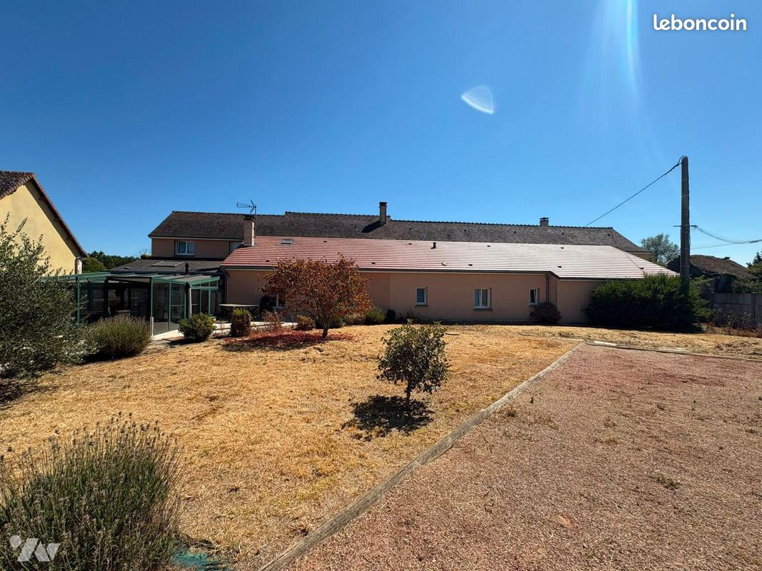 Maison 15 pièces 354 m² · à La Flèche · 354 m² · 468 000 €
