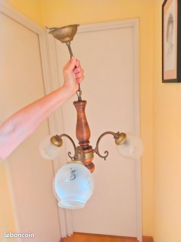Lustre (image 1)
