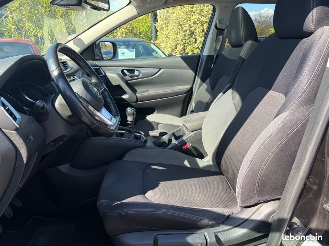 NISSAN Qashqai GENERATION-II 1.2 DIGT 115 N-CONNECTA 2WD (image 22)