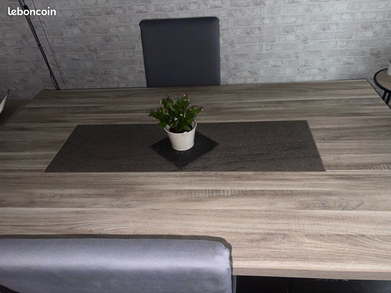Table 6 places (avec 4 chaises optionnelles) (image 5)