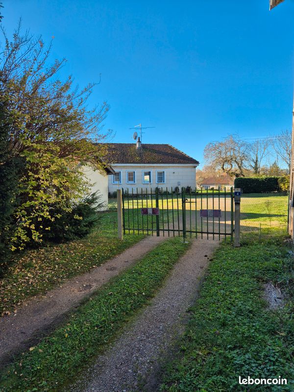Maison 5 pièces 90 m² · à Châtillon-sur-Seine · 90 m² · 1 000 €/mois