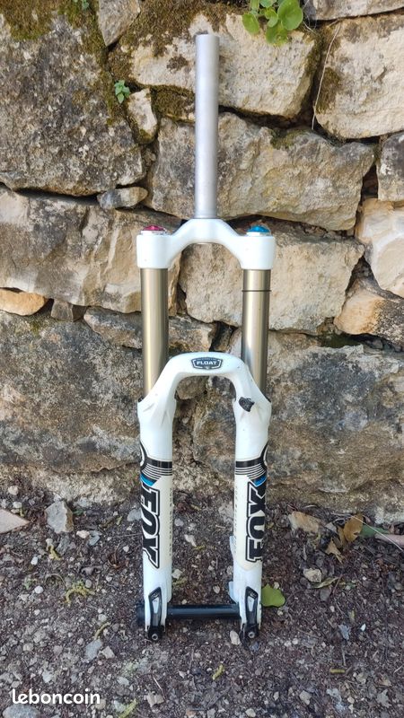 Fourche vtt 26 zoom 565 dms blanc 11/8 ahead set alu debt 100mm v-brake/ disque