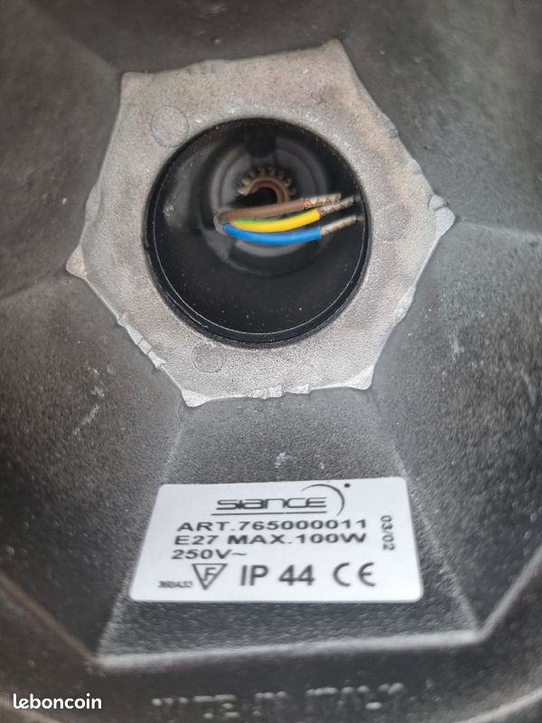 4 Magnifiques luminaires extérieur (image 2)