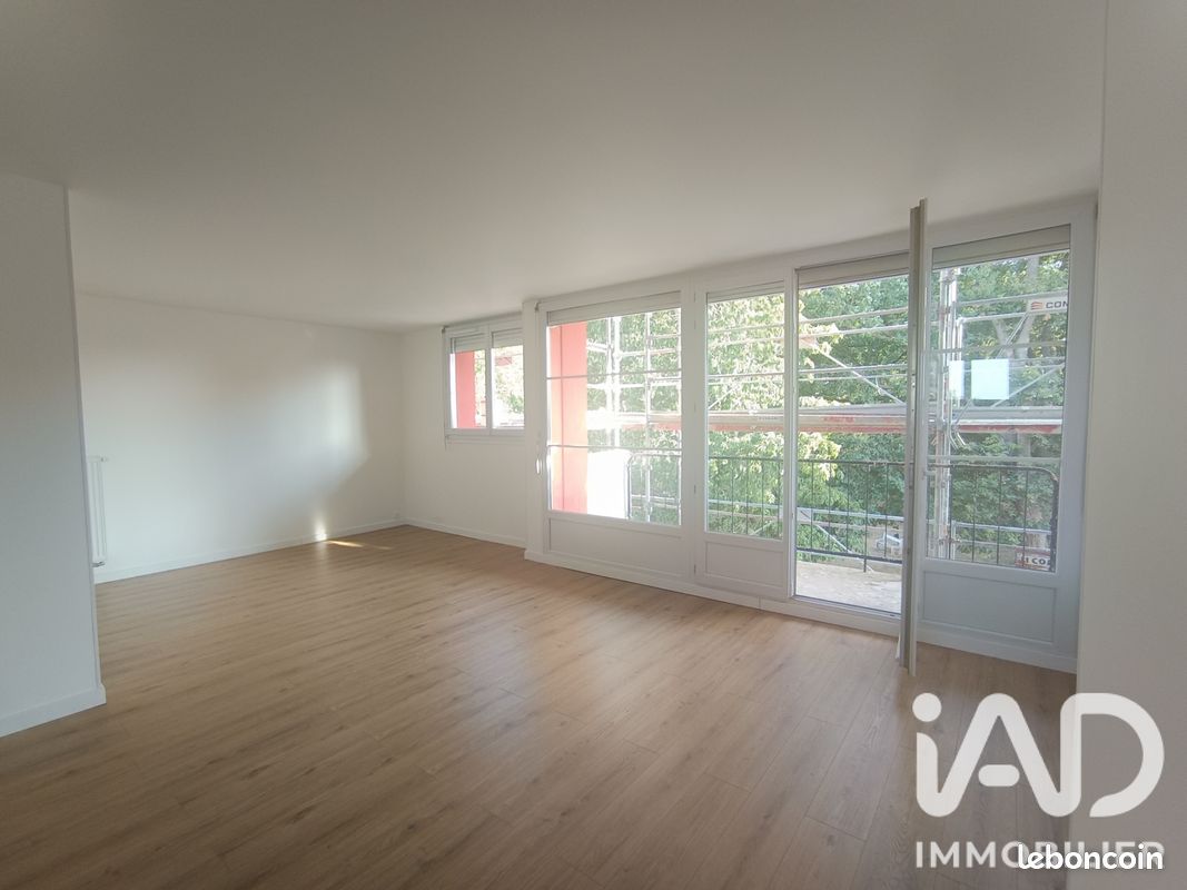 Appartement 4 pièces 69 m² · à Sainte-Geneviève-des-Bois · 69 m² · 1 250 €
