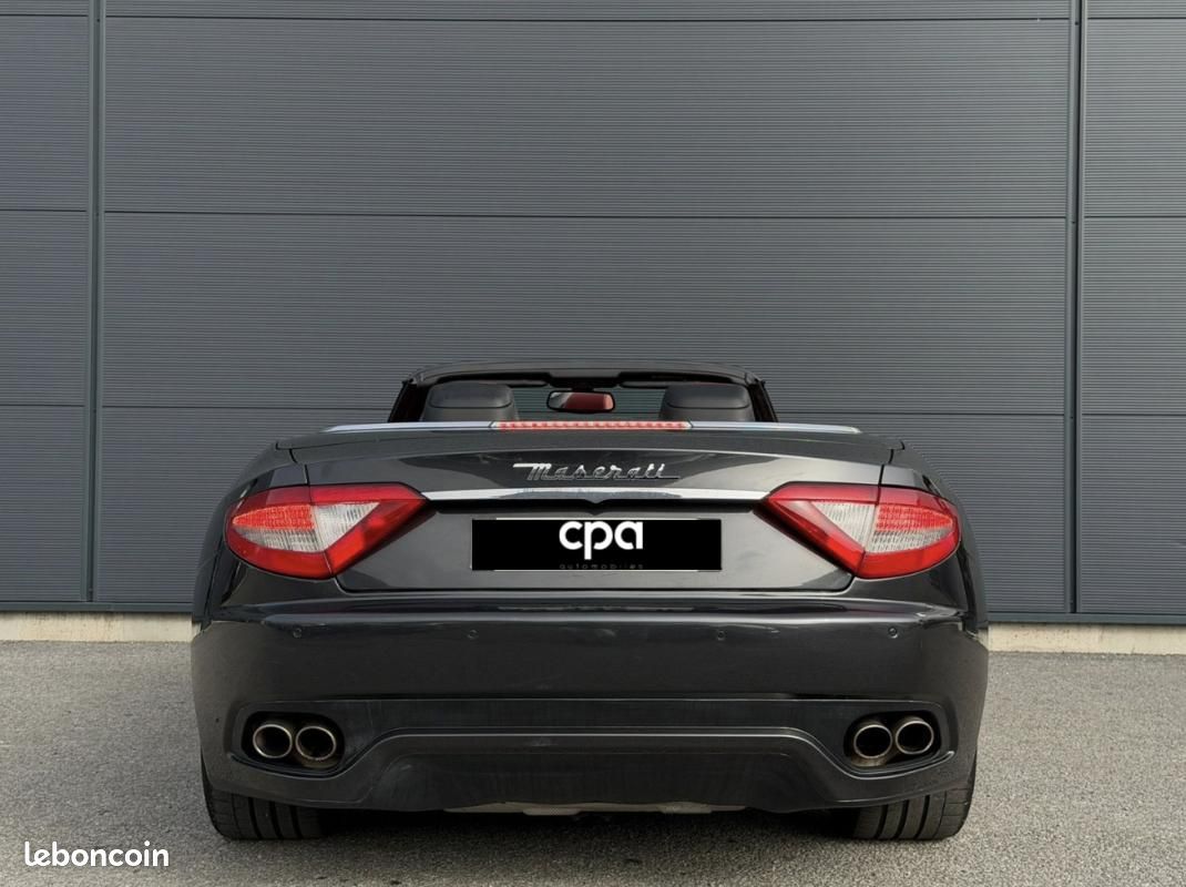 Maserati Grancabrio V8 4.7 440 CH BOITE ZF / FRANCAISE 3IEME MAIN REVISION POUR LA VENTE (image 19)