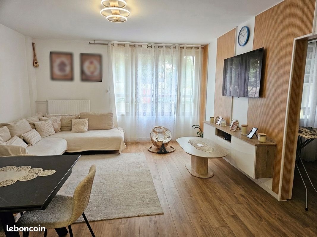 Appartement 4 pièces 87 m² · à Rillieux-la-Pape · 87 m² · 200 000 €