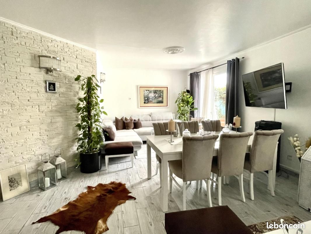 Maison 6 pièces 126 m² · au Blanc-Mesnil · 126 m² · 365 000 €