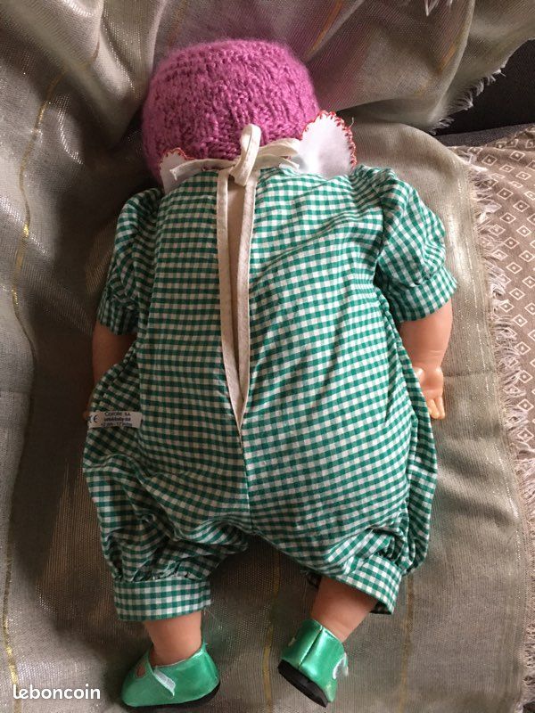 Corolle Poupon interactif : Mon Premier Bébé Câlin Bisou 30 cm