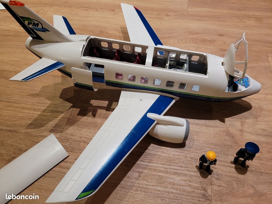 Avion playmobil grand modèle + tour de contrôle (image 2)