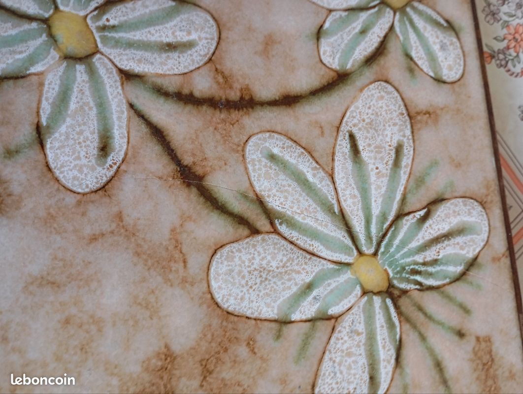 Dessous De Plat Vintage – Décor Floral Artisanal – Bois Peint Bleu