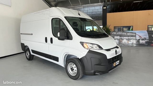 24 990 HT- Citroen JUMPER 33 L2H2 140 PACK PREMIUM CONNECT 2025 / 0KMS (image 2)